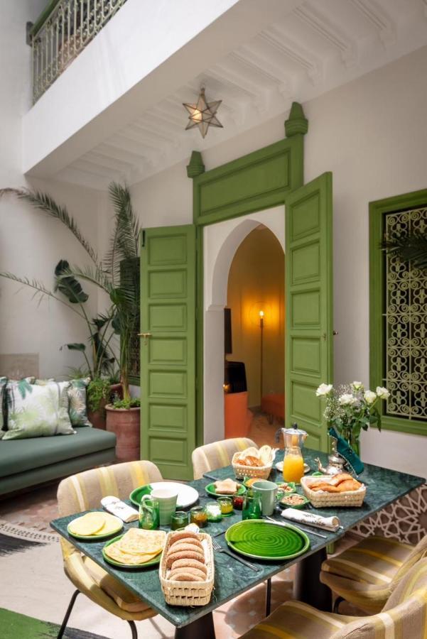 Riad Dar Adal Exclusivite 2 A 6 Personnes Petit Dejeuner Compris Place Jemaa El Fna Marraquexe Exterior foto