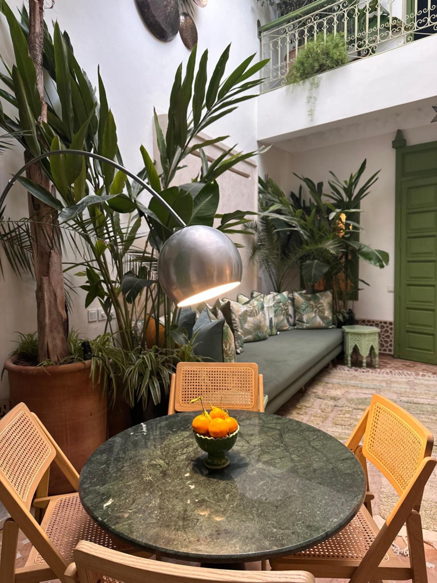 Riad Dar Adal Exclusivite 2 A 6 Personnes Petit Dejeuner Compris Place Jemaa El Fna Marraquexe Exterior foto