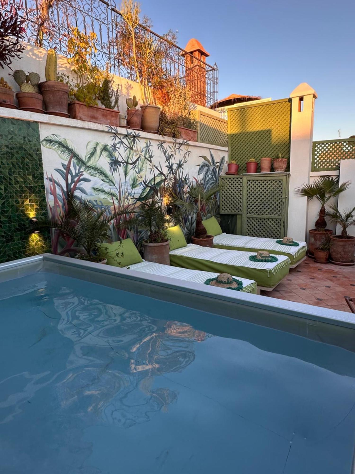 Riad Dar Adal Exclusivite 2 A 6 Personnes Petit Dejeuner Compris Place Jemaa El Fna Marraquexe Exterior foto
